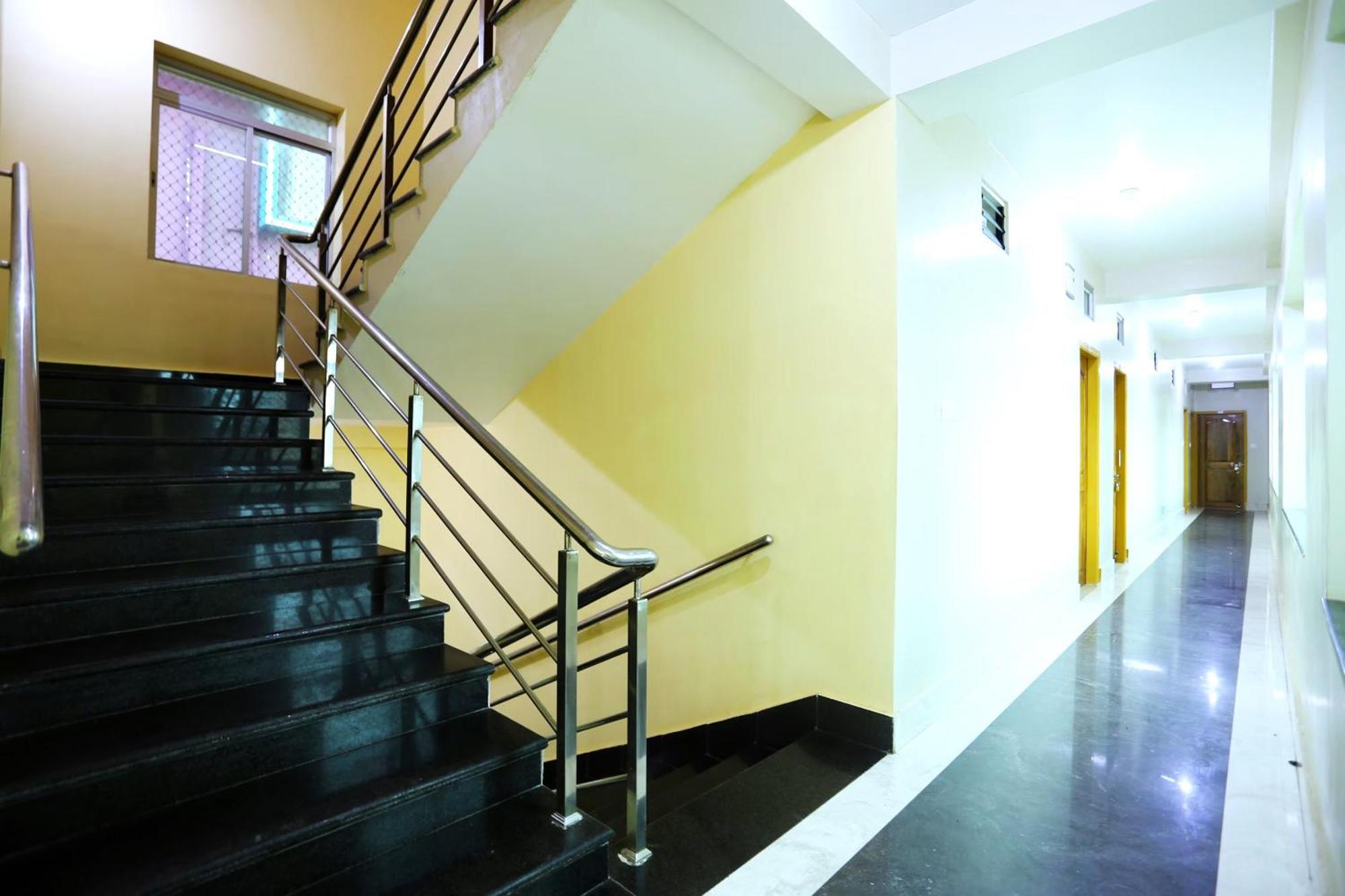 Goroomgo Krishna Residency Puri Near Sea Beach - Spacious Room With Excellent Service Awarded - Best Seller 外观 照片